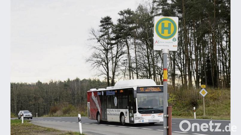Der Bus als Rückgrat des ÖPNV auf dem Land hat es schwer. Bild: Petra Hartl