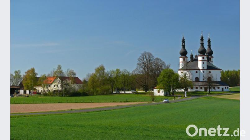 Die Kapplkirche bei Waldsassen ist in der Werbung für die Tourismusregion Stiftland ein beliebtes Motiv, genauso wie der Fischhofpark. Die Kritik aus Tirschenreuth nach einem Bericht über die Koordination der Tourismusarbeit von Waldsassen aus war noch einmal Thema im Stadtrat Waldsassen. Bild: tr