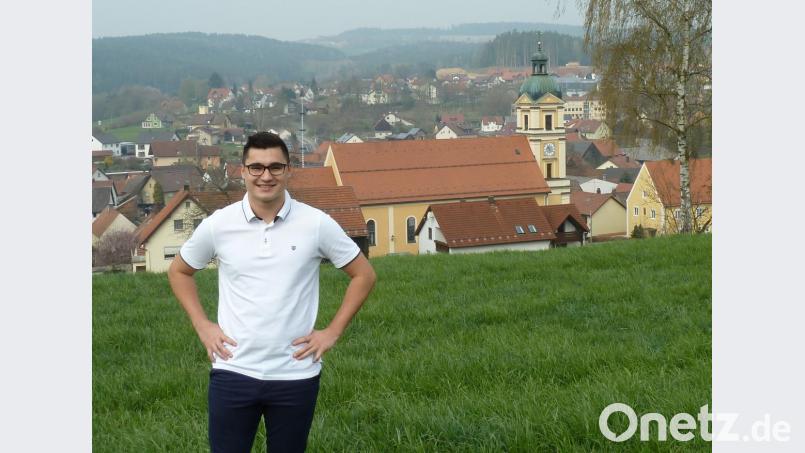 Johannes Kretschmer (19) will sich für seine Heimatgemeinde einsetzen. Der aktive Jungsozialist hat deshalb die Gründung eines SPD-Ortsvereins Teunz initiiert. Bild: Portner