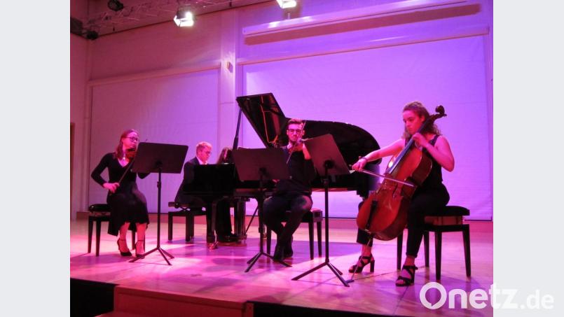 Das Klavier-Quartett mit Johanna Witschel, Simon Brock, Philipp Hartlieb und Anna Rösch (von links) brillierte mit Gustav Mahlers früher kammermusikalischer Ader. Bild: aks