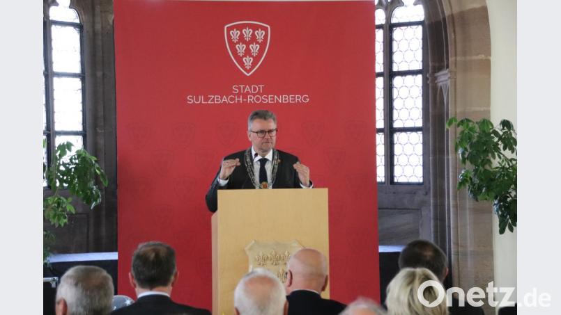 Bürgermeister Michael Göth stellte den Gästen aus Eschweiler die Herzogstadt vor. Bild: cog