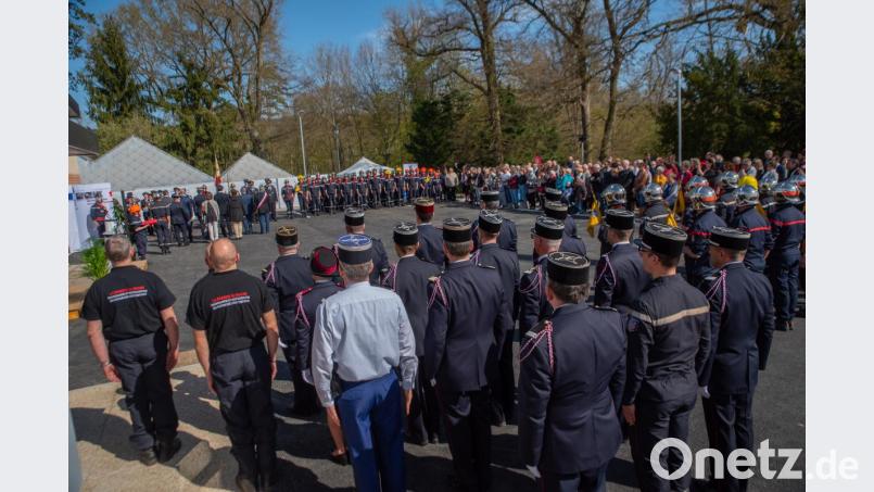 Ein großes Ereignis für Waldsassens Partnerstadt Marcoussis war die Inbetriebnahme des Feuerwehrgerätehauses. Bild: exb
