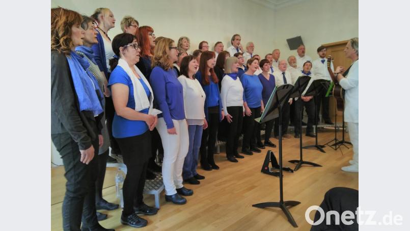 Der Multichor sang sich in der Synagoge in die Herzen der vielen Zuhörer Bild: mma
