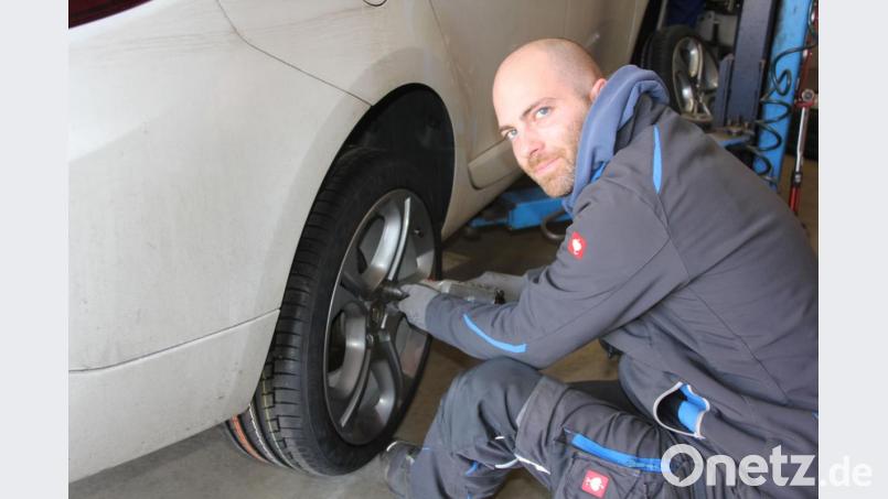 Auf was man beim Wechsel auf die Sommerräder achten sollte, verrät der Fachmann. Bild: kro