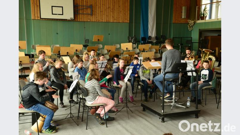 Die Schüler in Aktion Bild: bey