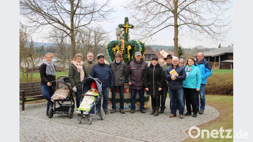 Eine Marterlwanderung veranstaltete die AOVE rund um Holzhammer und Neuersdorf. Bild: ffl
