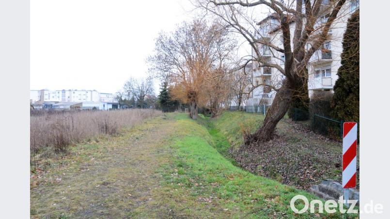 Auf diesem Grundstück Hinterm Rangierbahnhof soll ebenfalls ein HPZ-Wohnheim für Behinderte mit 24 Plätzen entstehen, allerdings nicht vor dem Jahr 2020. Bild: Gabi Schönberger