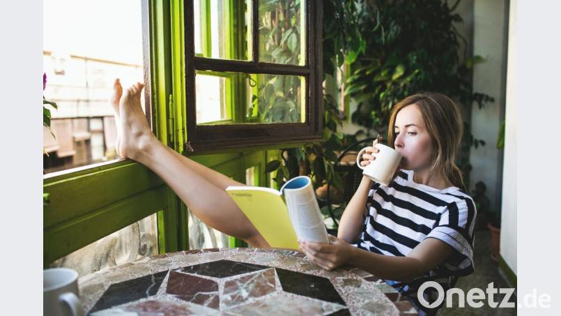 Hören Sie auf damit, Ihren Tag bis zur letzten Stunde zu verplanen, drücken Sie ab und zu einfach Ihre ganz persönliche Pause-Taste. Bild: ilovemayorova – stock.adobe.com