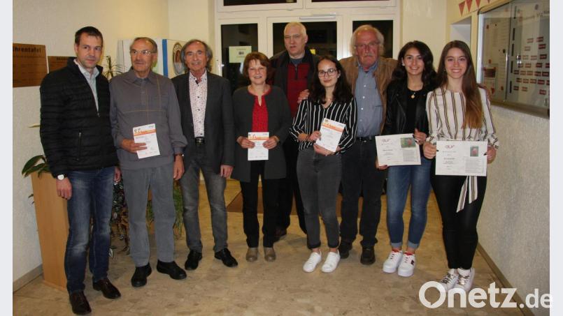 Den Abschluss der TB-Jahreshauptversammlung bilden stets die besonderen Ehrungen durch BLSV-Kreisvorsitzenden Alexander Malzer (links) und Turnerbund-Vorsitzenden Gerhard Priemer (Dritter von rechts). Bild: wro