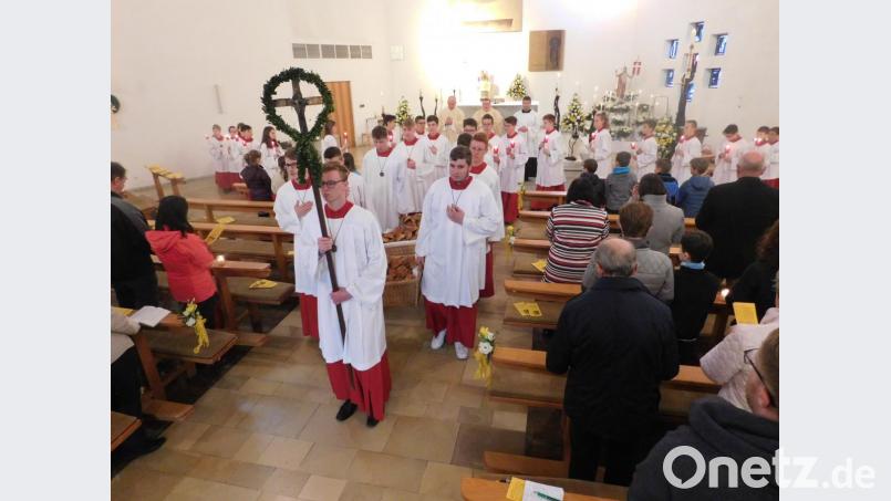 Erstmals begehen die Gläubigen der Pfarreiengemeinschaft Kirchenlaibach und Mockersdorf die Karwoche und das Triduum Sacrum mit der Auferstehungsfeier in der Pfarrkirche Kirchenlaibach. Bild: hai