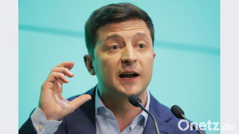 Komiker Wolodymyr Selenskyj muss jetzt zeigen, dass er auch im echten Leben Politiker sein kann. Bild: Vadim Ghirda/AP/dpa