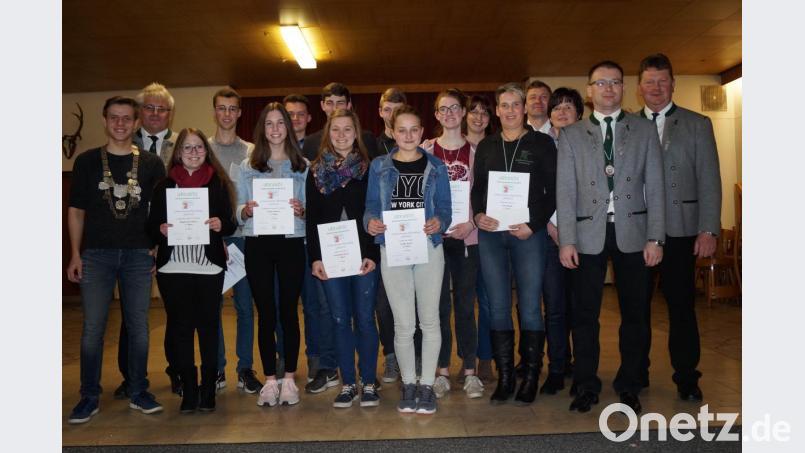 Die Vereinsmeister der verschiedenen Disziplinen wurden bei der Hauptversammlung der Plassenbergschützen Gleiritsch ausgezeichnet. Bild: sgs