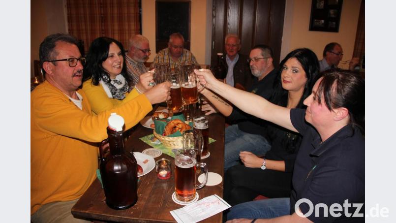 Gute Laune und Stimmung herrschte bei den &quot;Braujuwaren&quot;, der Urmärzen schmeckte allen sichtlich. Bild: kro
