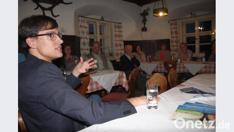 Zur Heimat gehören auch die überlieferten Bräuche, die – so Adrian Roßner – von Region zu Region verschieden sein können. Bild: wro