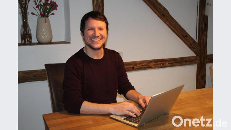 Kein Parkplatzstress, kein Verkehrschaos: Als Informatiker kann Gerrit Kreuzer auch im Home-Office arbeiten - und seiner Familie nah sein. Der Weg in die Firma ist aber auch nicht weit: "Mit dem Rad bin ich in 15 Minuten dort." Bild: prh