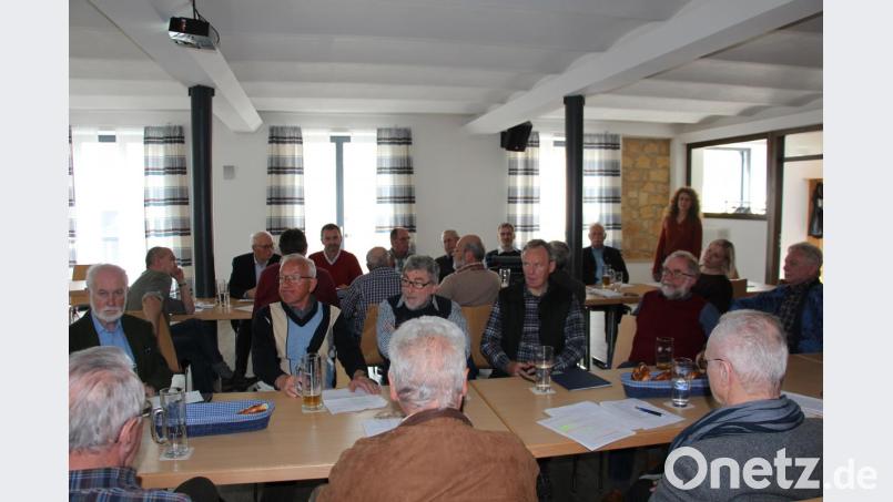 Die Sängergruppe Amberg im Gemeinschaftshaus in Atzmannsricht. Bild: e