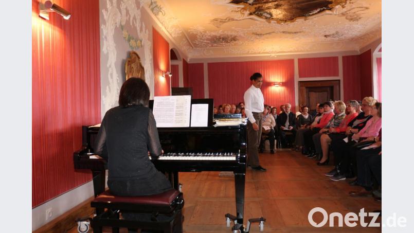 „Er und Sie“ nähern sich an. Bild: rpp