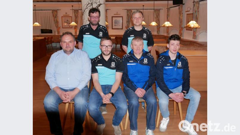 Der Löwenfanclub dankte langjährigen Mitgliedern für die Treue. Bild: gz