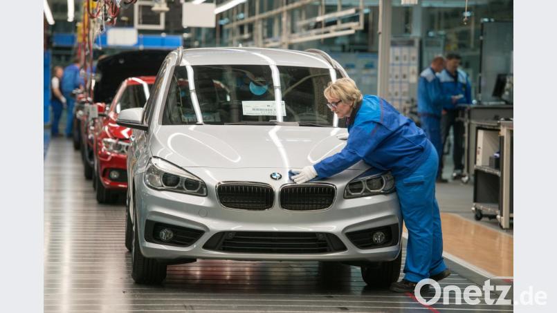 Arbeitgeber wie BMW sorgen für hohe Löhne in Regensburg Bild: Armin Weigel/dpa