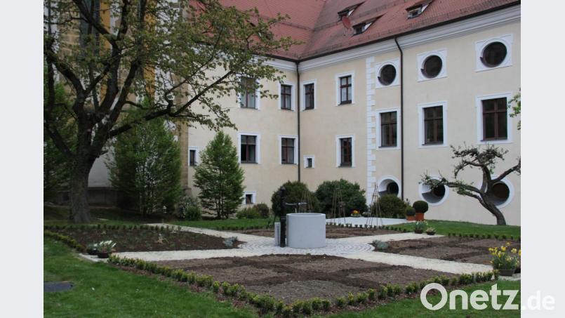 Pfarrgarten St. Georg mit Nutzgarten und Freisitz Bild: ads