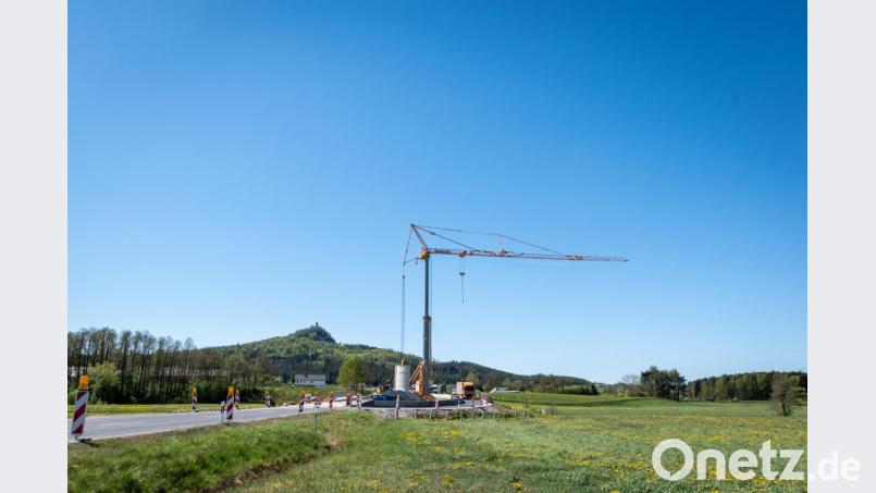 Die Baustelle der neuen Haidenaabbrücke zwischen Höflas und Neustadt am Kulm. Bild: pml