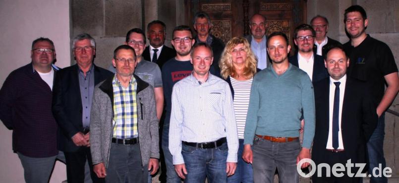Der neue Vorstand des CSU Ortsverbands mit Vorsitzenden Georg Stahl (vorne Zweiter von rechts). Bild: fvo