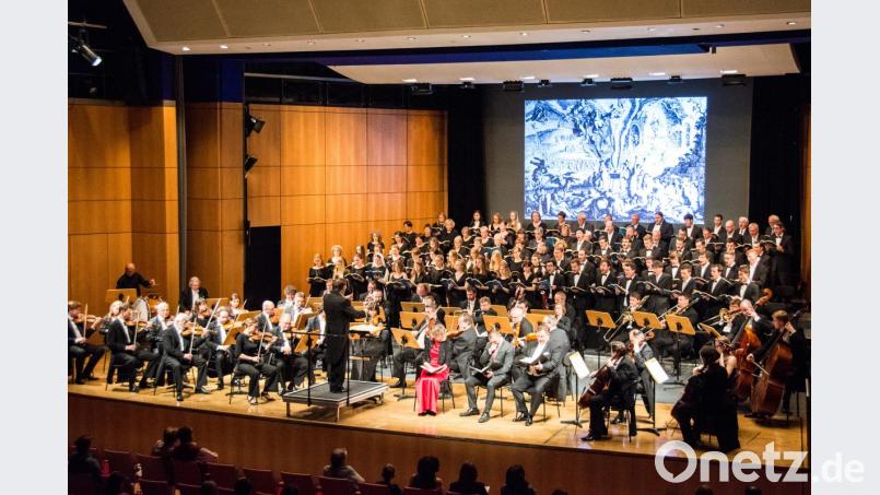 Mit Haydns &quot;Schöpfung&quot; widmet sich die Amberger Chorgemeinschaft gemeinsam mit dem Chor der Berufsfachschule für Musik und dem Sinfonieorchester Bohemia Prag einem der schönsten Oratorien überhaupt. Bild: Moritz Ringeisen