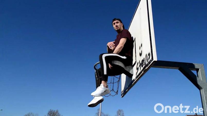 Stefan Rothballer, Künstlername Steve, will mit seiner Rapmusik hoch hinaus. Bild: exb