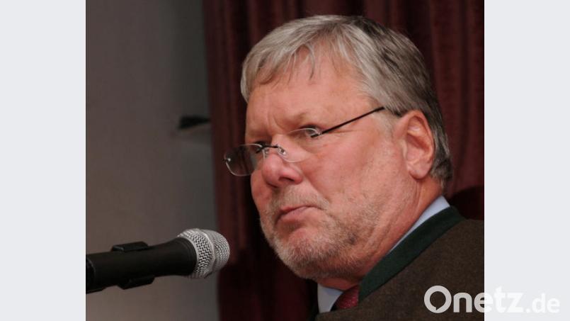 Leitender Forstdirektor Wolfhard-Rüdiger Wicht sprach über die Verbiss-Situation. Bild: ge