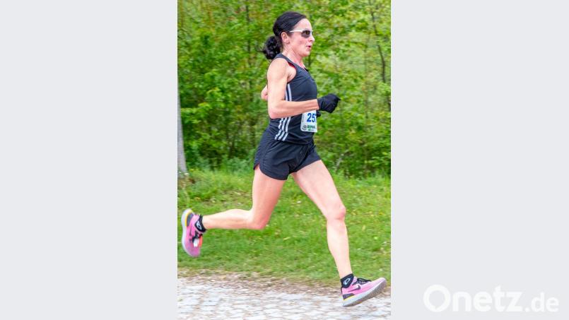 Halbmarathon-Damensiegerin Inge Behringer. Bild: chl