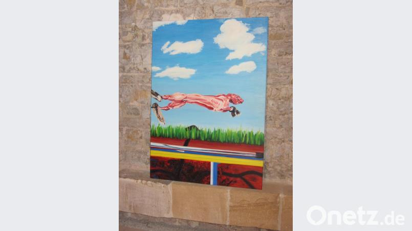 In der Kapelle regt das Bild mit dem Titel Hasensprung-Underground zum Nachdenken an. Bild: aks