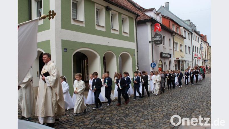 Ihre Erstkommunion feierten 42 Kinder am Sonntag in der Pfarrei St. Johannes der Täufer Bild: cs