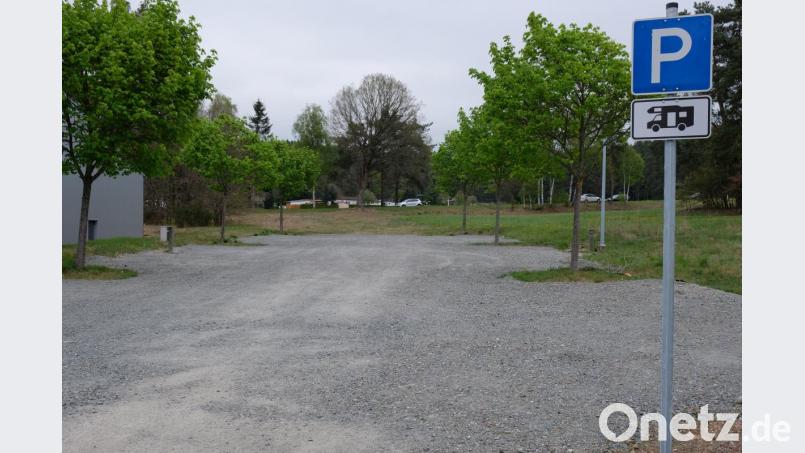 Am Waldbald stehen 6 voll erschlossene Stellplätze für Wohnmobile zur Verfügung Bild: do