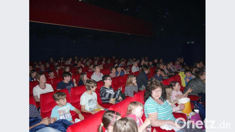 Der Kreisjugendring lud die Kinder in den Osterferien zum Kinobesuch nach Mitterteich ein. Bild: exb