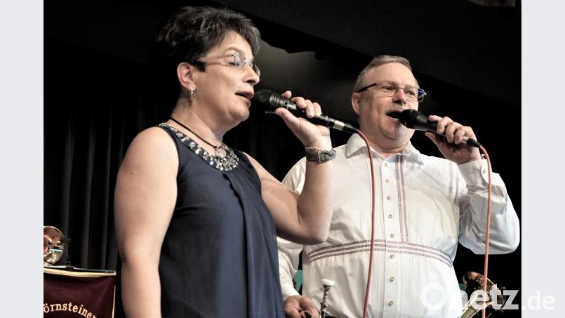 Die Blaskapelle Gerhard Träger überzeugt die Besucher in der ausverkauften Stadthalle mit einem abwechslungsreichen &quot;Böhmisch-Mährischen Konzert&quot;. Bild: arw