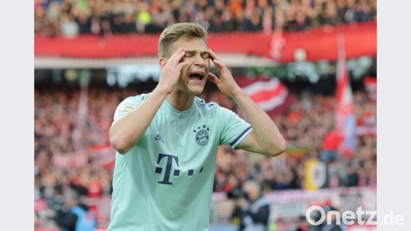 Bayerns Joshua Kimmich kann es nicht fassen: Nur 1:1 in Nürnberg. Bild: Timm Schamberger/dpa