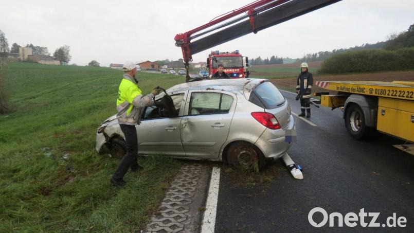 Unfall zwischen Engelsdorf und Paulsdorf Bild: Polizei Amberg