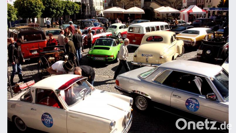 Das Oldtimertreffen startete im vergangenen Jahr am Alten Rathaus. Bild: R. Kreuzer