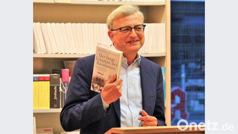 Der Historiker Michael Brenner stellte in der Thalia-Buchhandlung Weiden seines neues Werk vor Bild: stg