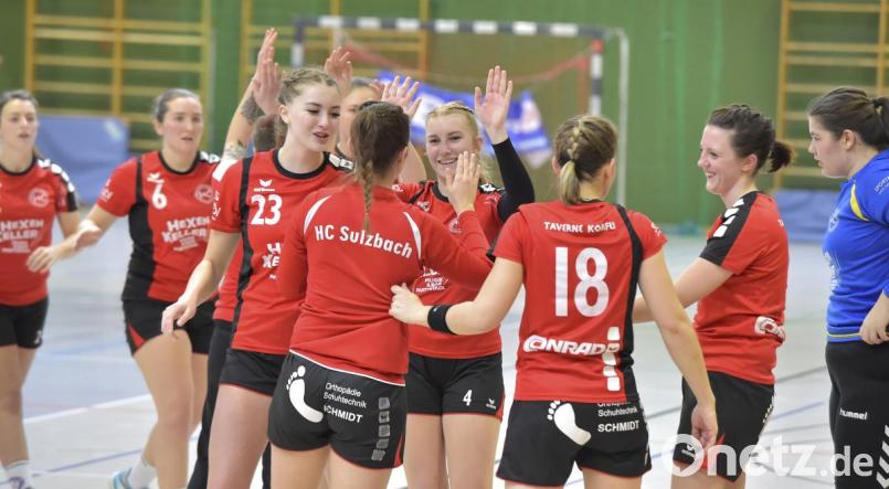 Freude bei den Sulzbacher Handballerinnen. Bild: Hubert Ziegler