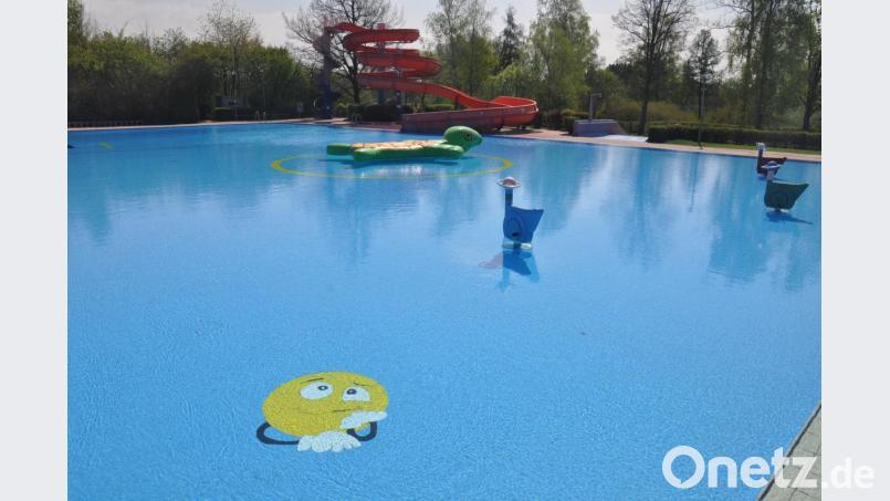 Ein deutliches Zeichen setzt der Stadtrat für das Freibad. Im Haushalt wurde eine Aufstockung des Verlustausgleichs auf 500 000 Euro vorgenommen. Im Wirtschaftsplan der Stadtwerke steht auch die Forderung, wie es mit dem Bau aus den 70er Jahren weitergehen soll. Bild: ws