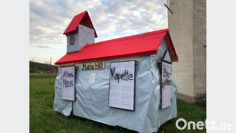 Ministerpräsident Markus Söder, der in der Walpurgisnacht 2018 in Steiningloh angefleht wurde, konnte offenbar nicht helfen. Also versuchen es Scherzbolde jetzt noch weiter oben – mit einem „Maria hilf!“. Bild: exb