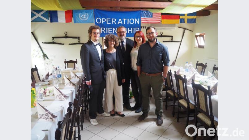 Die bayrische Delegation mit (von rechts) Manuel Würth, Viola Hümmer, internationalem Vorsitzendem Gerhard Steiner und dessen Frau Annemarie sowie Felix Steiner. Bild: stn