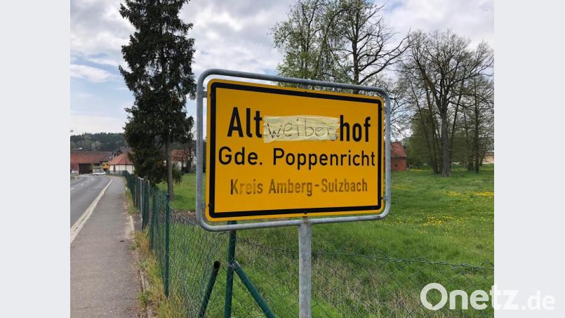 Geschlechtergerechtigkeit: Altmannshof ist jetzt Altweibershof. Bild: Unger, Heike