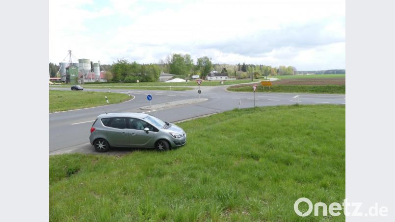 Zwischen Birschlingweg und Lagerhaus Schloderer (links) plant die Firma Midco Home GbR den Bau von Tankstelle, Waschanlage und kleinem Verkaufsladen Bild: rn