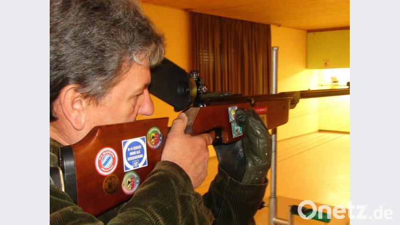 Bernhard Gradl beim Schießen. Bild: sck