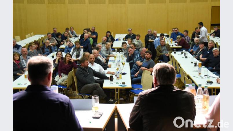 BDM Podiumsdiskussion Milchbauern und Gesellschaft - mit Europa in die Zukunft Bild: bgm
