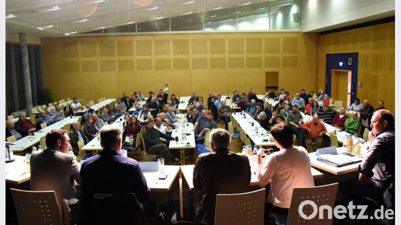 BDM Podiumsdiskussion Milchbauern und Gesellschaft - mit Europa in die Zukunft Bild: bgm