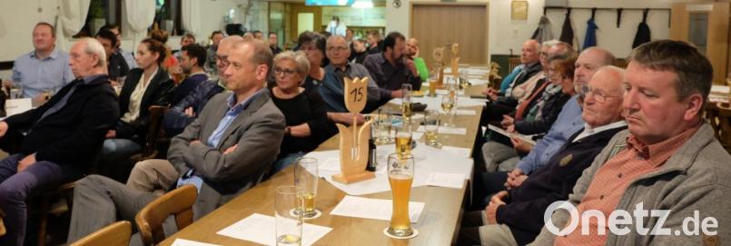 Zahlreiche Besucher informierten sich bei der Bürgerversammlung im Saal des Gasthauses Bodensteiner. Bild: ohr