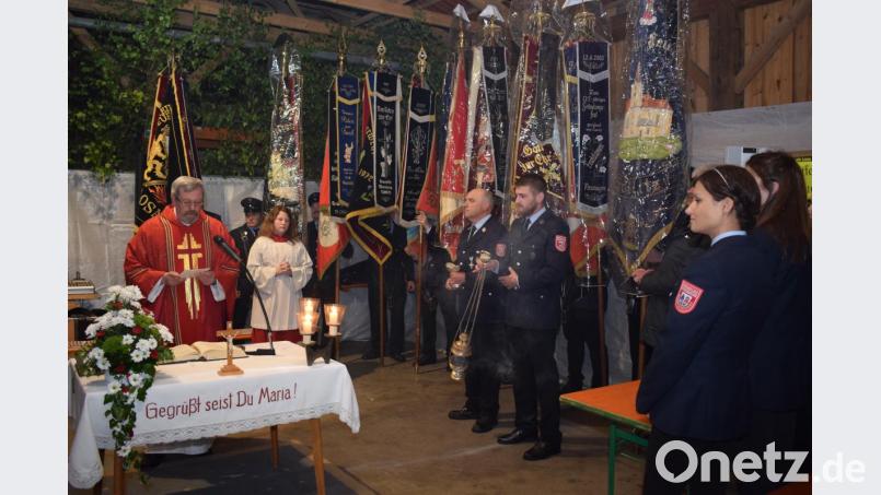 "Der Dienst am Nächsten zeichnet den Feuerwehrmann aus", sagte Pfarrer Markus Ertl beim Gottesdienst zum Florianstag. Bild: bnr